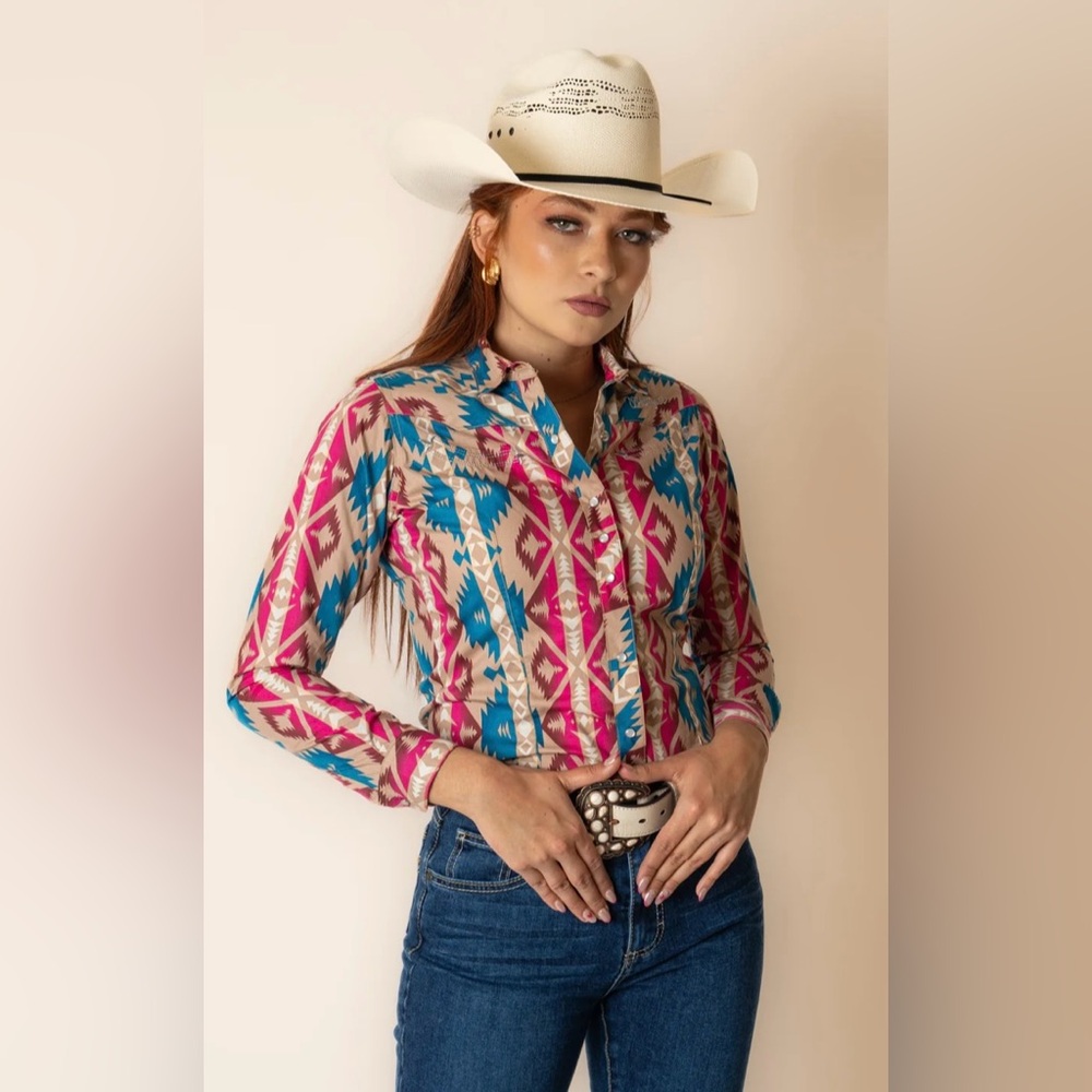 Women’s Western Wrangler Pearl Snap Slim fit Bright Blue & Pink Aztec - Medium